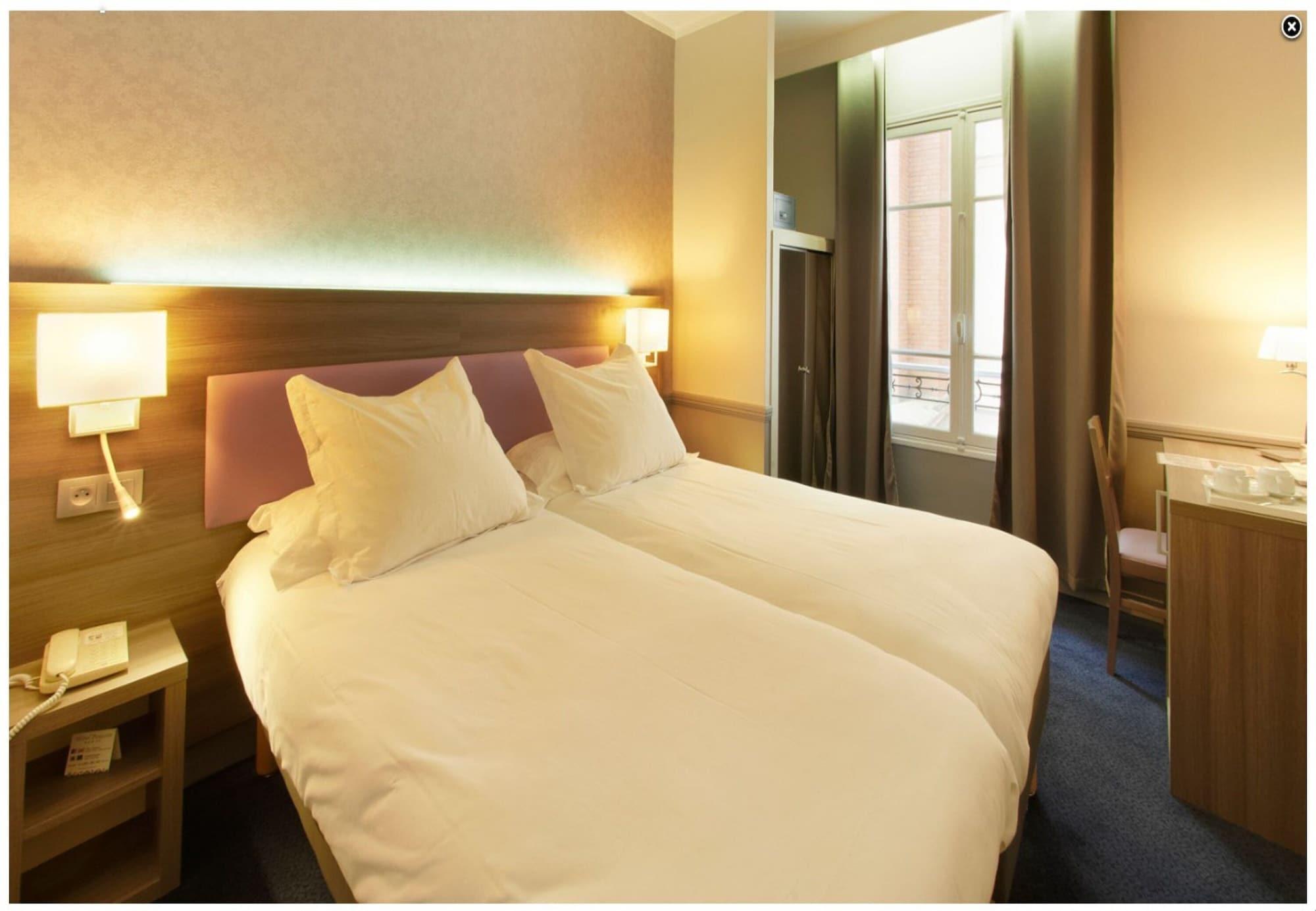 Hotel Poussin パリ エクステリア 写真