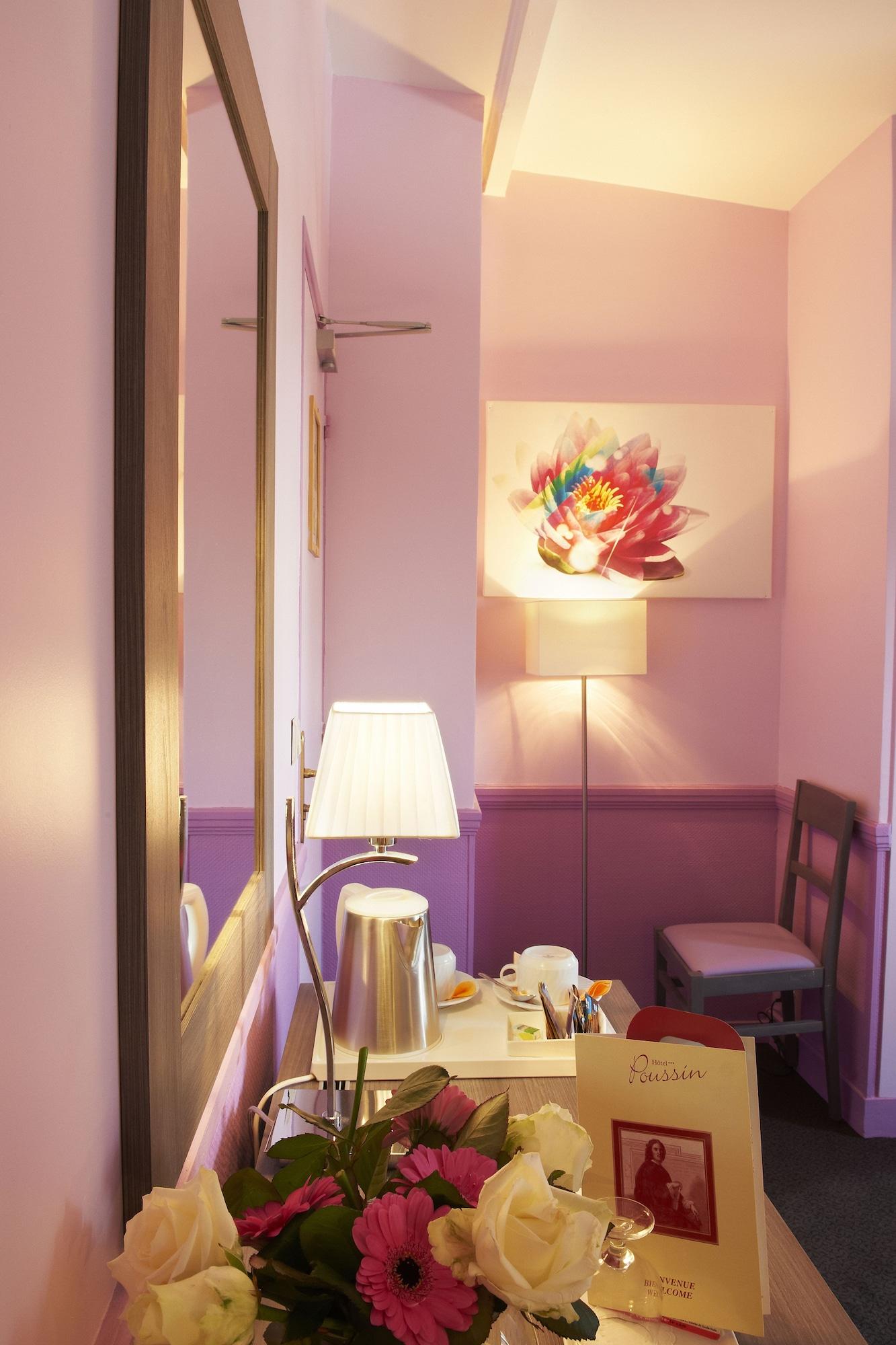Hotel Poussin パリ エクステリア 写真