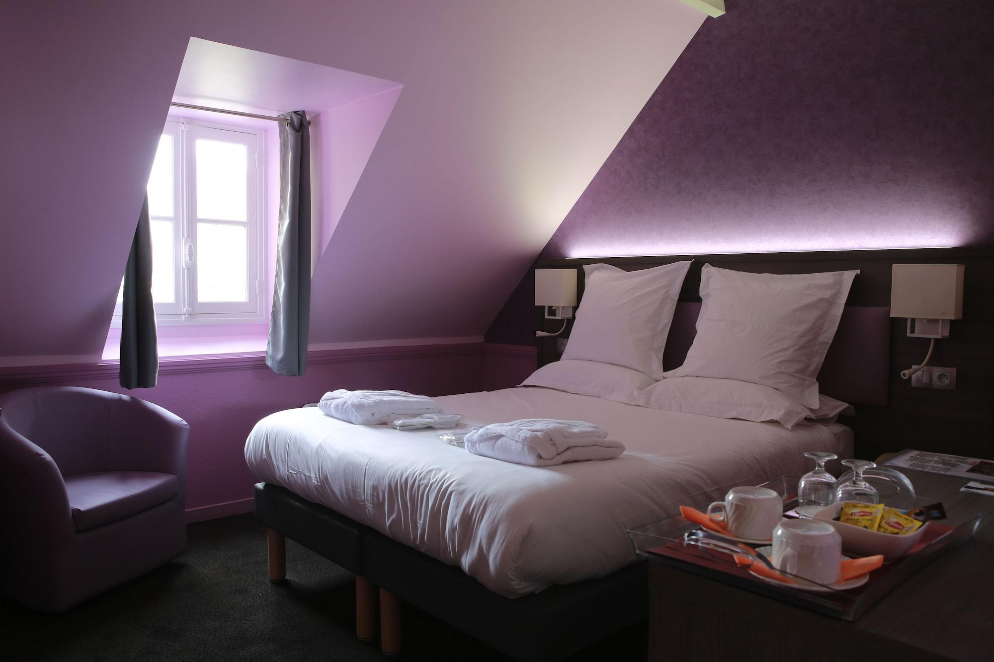 Hotel Poussin パリ エクステリア 写真