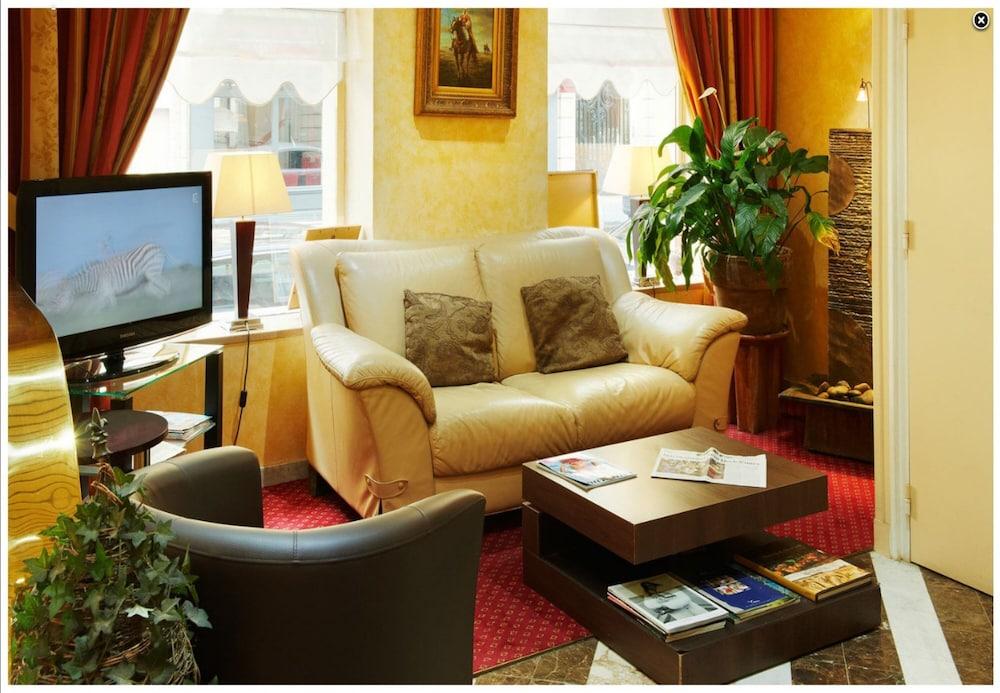 Hotel Poussin パリ エクステリア 写真